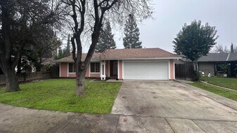 1917 Coral Oak Ct in Modesto, CA - Building Photo