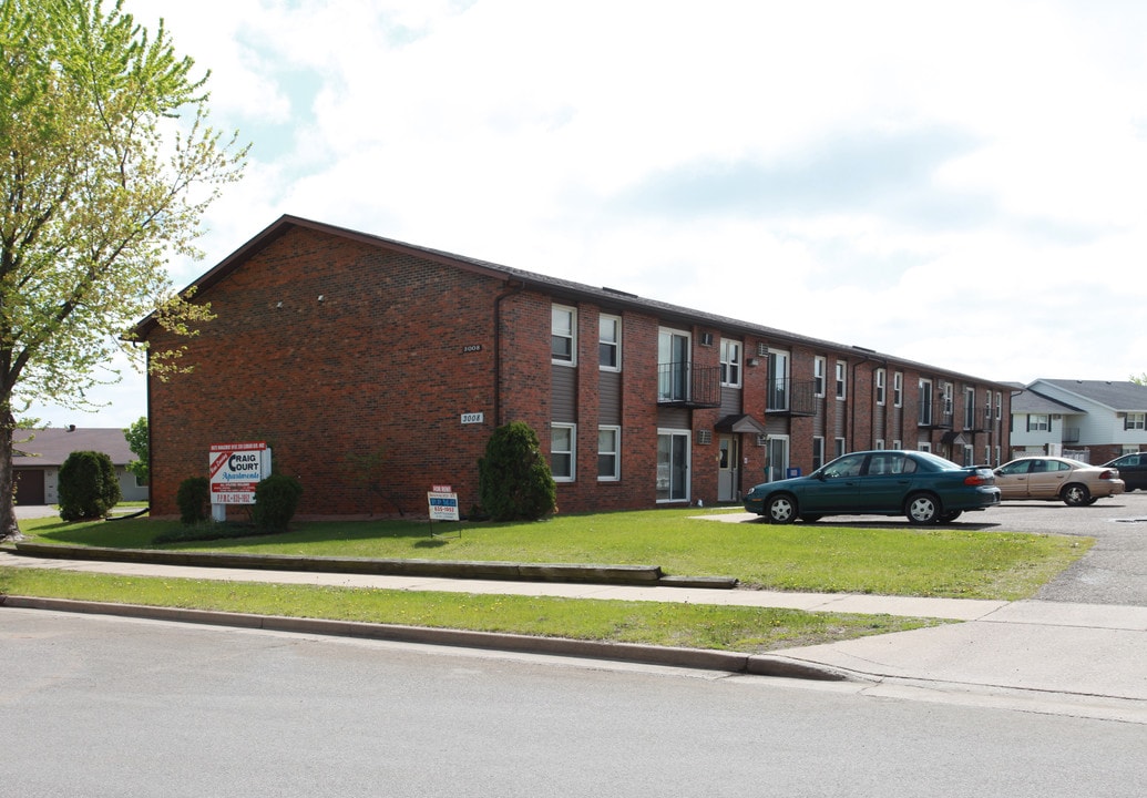 Craig Court Apartments in Eau Claire, WI - Building Photo