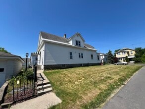 40 Mathias Ave, Unit 2 in Amsterdam, NY - Building Photo - Building Photo