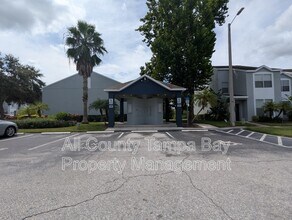 6267 Osprey Lake Cir in Riverview, FL - Building Photo - Building Photo