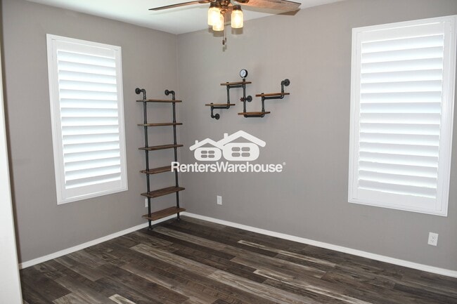 3048 W Thorn Tree Dr in Phoenix, AZ - Building Photo - Building Photo