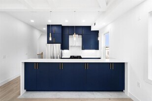 125 Collard St in Jersey City, NJ - Building Photo