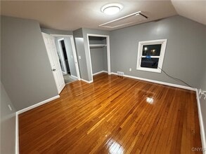 103-105-105 Drexler St in Liverpool, NY - Building Photo - Building Photo