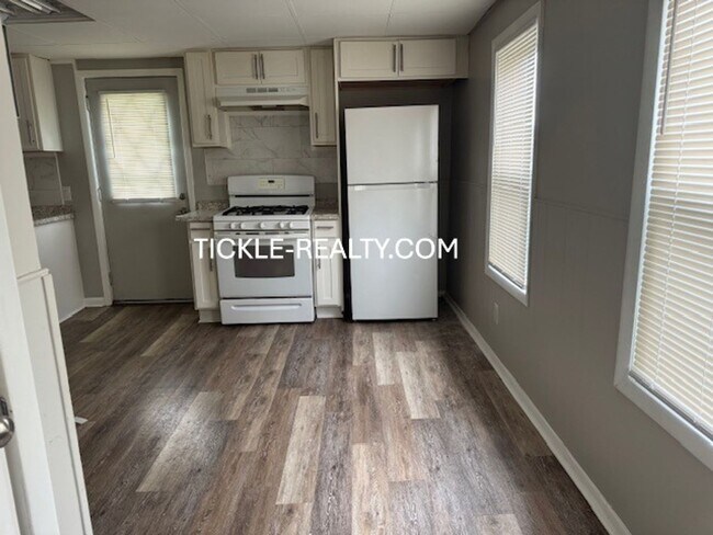 79-81 Wadsworth St-Unit -81 Wadsworth in Geneva, NY - Building Photo - Building Photo