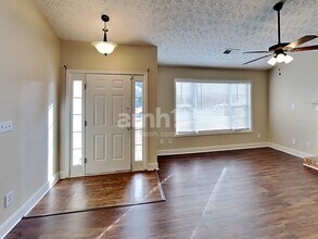 1028 Pepper Cir NW in Acworth, GA - Foto de edificio - Building Photo