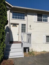 2106 N 155th St in Shoreline, WA - Building Photo - Building Photo