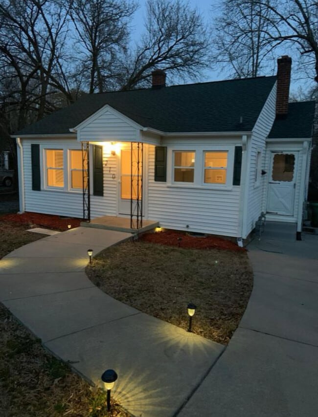 property at 210 Oakview Rd