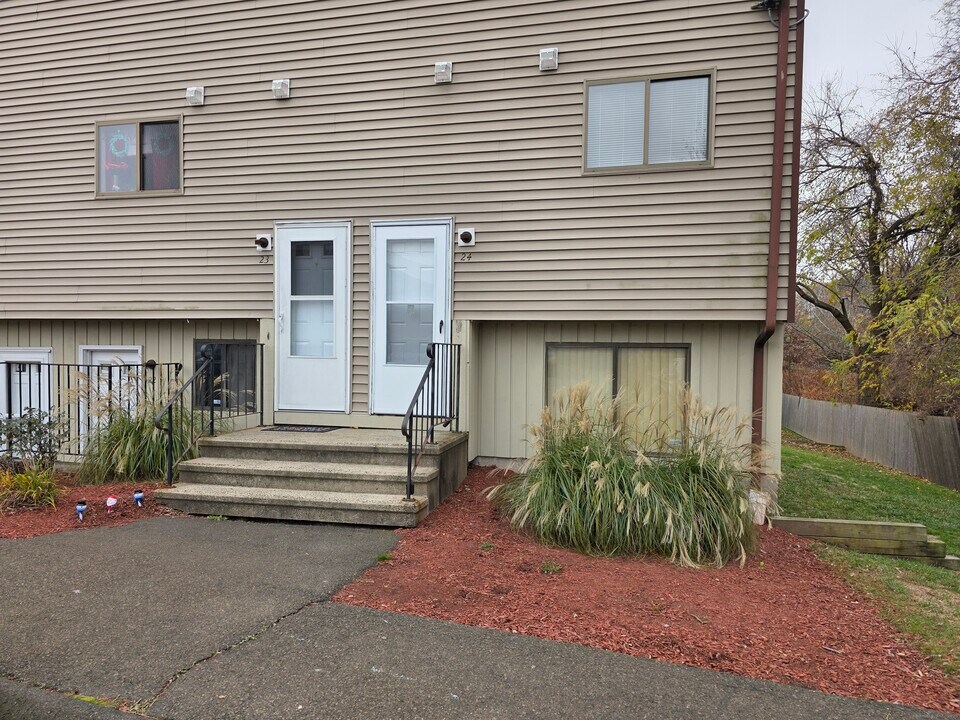 790 1st Ave in West Haven, CT - Building Photo
