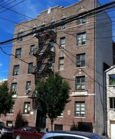 1311 College Ave in Bronx, NY - Building Photo