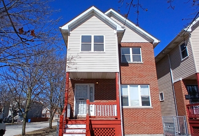 property at 1500 E 72nd Pl