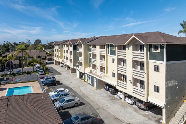 Encinitas Terrace Apartment Homes in Encinitas, CA - Building Photo - Building Photo