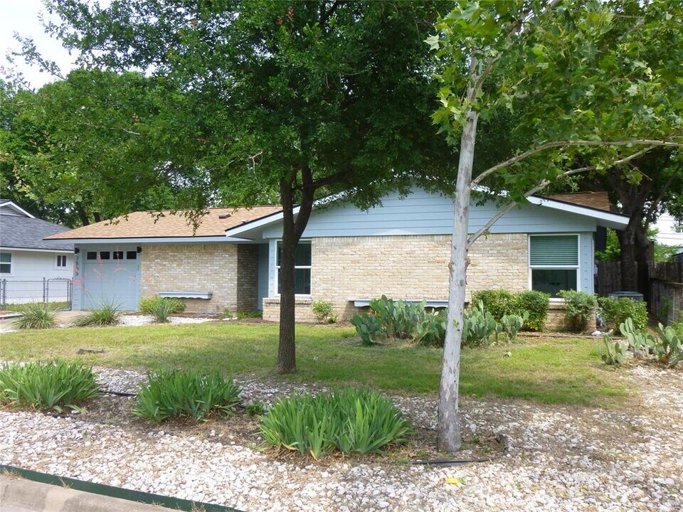 7503 Eastcrest Dr in Austin, TX - Building Photo