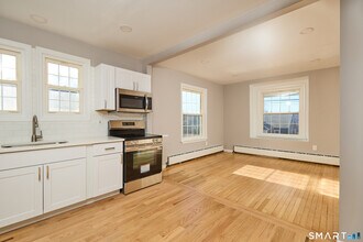 121 Johnson St in Naugatuck, CT - Building Photo - Building Photo