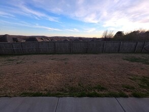 4243 W Lierly Ln in Fayetteville, AR - Building Photo - Building Photo