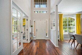 6915 Gentle Oak Dr in Austin, TX - Building Photo - Building Photo