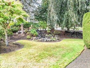 4155 West Lake Sammamish Pkwy NE in Redmond, WA - Building Photo - Building Photo