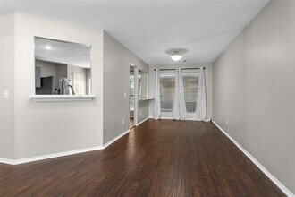 16042 Glenbrook Knoll Ln in Houston, TX - Building Photo - Building Photo