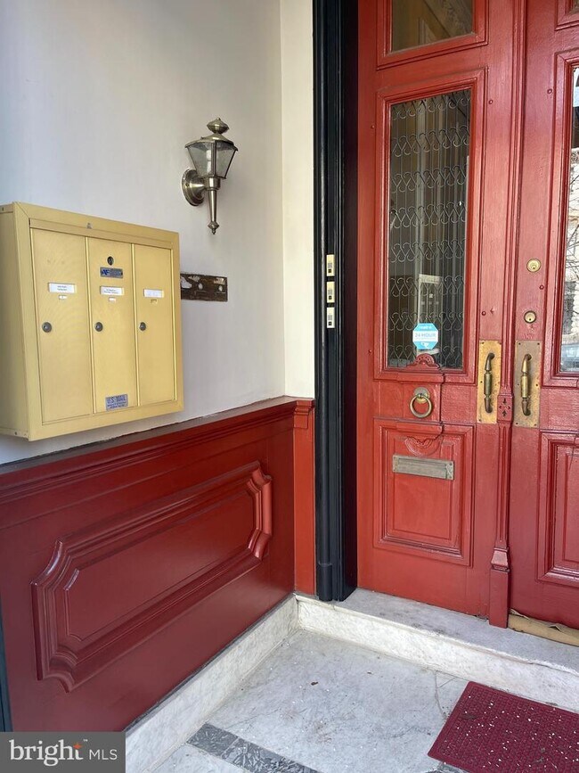 1722 Bolton St photo'