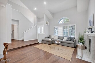 5092 Benedict Ct in Oak Park, CA - Building Photo - Building Photo