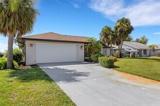 294 Rotonda Cir in Rotonda West, FL - Building Photo - Building Photo