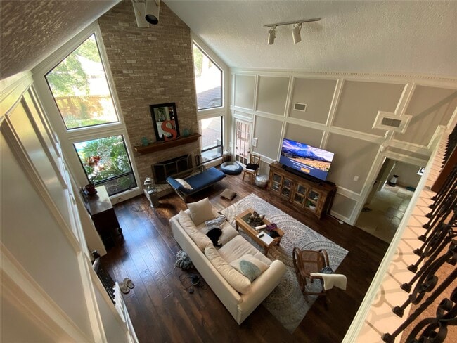 property at 28 Tangle Brush Dr