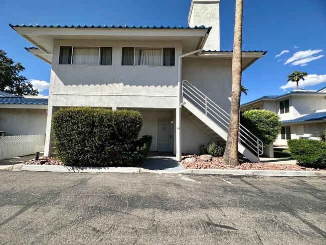 1800 Club House Dr in Bullhead City, AZ - Foto de edificio - Building Photo