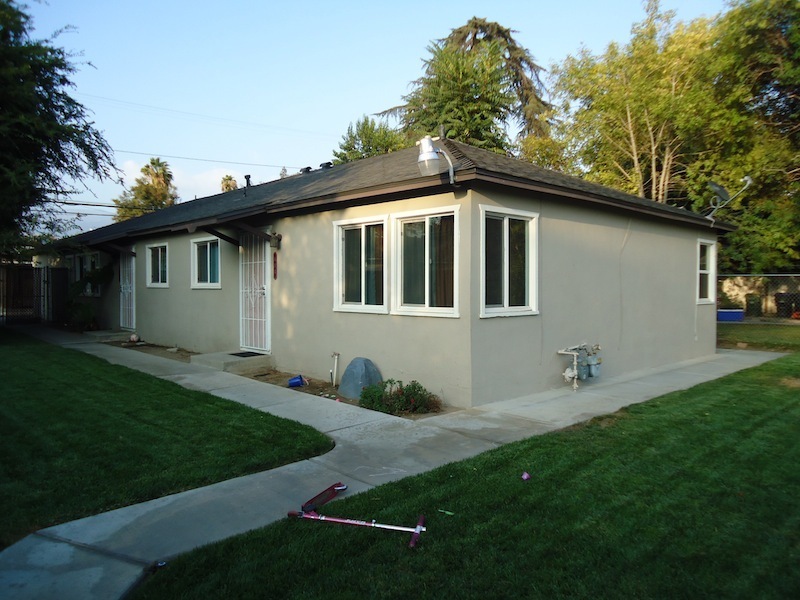686 W 21st St in San Bernardino, CA - Foto de edificio