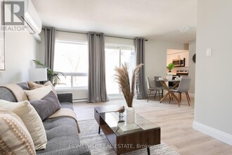 240-240 Ormond Dr in Oshawa, ON - Building Photo - Building Photo