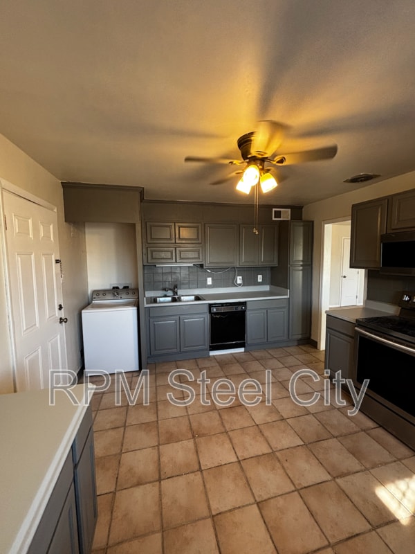 2521 Emilia St in Pueblo, CO - Building Photo - Building Photo