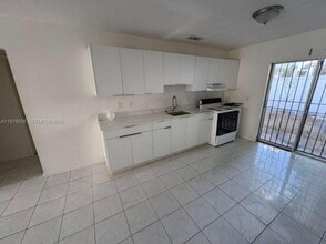 1622 Sunrise Blvd in Homestead, FL - Building Photo - Building Photo