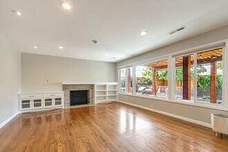 586 Pomeroy Ave in Santa Clara, CA - Building Photo - Building Photo