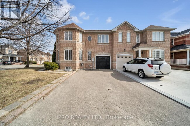 31 Bramcedar Crescent in Brampton, ON - Building Photo - Building Photo