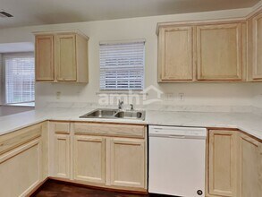 126 Elrosa Rd in Mooresville, NC - Foto de edificio - Building Photo