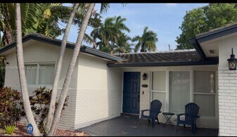1240 Pierce St in Hollywood, FL - Building Photo