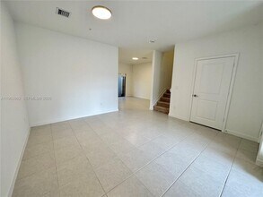 255 SW 159th Dr in Pembroke Pines, FL - Building Photo - Building Photo