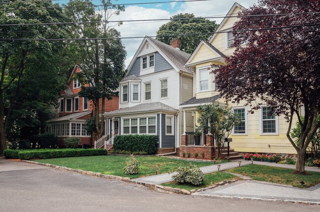 Apartments for rent in Silver Lake, NY