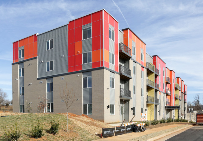 Carlton Views in Charlottesville, VA - Building Photo - Building Photo