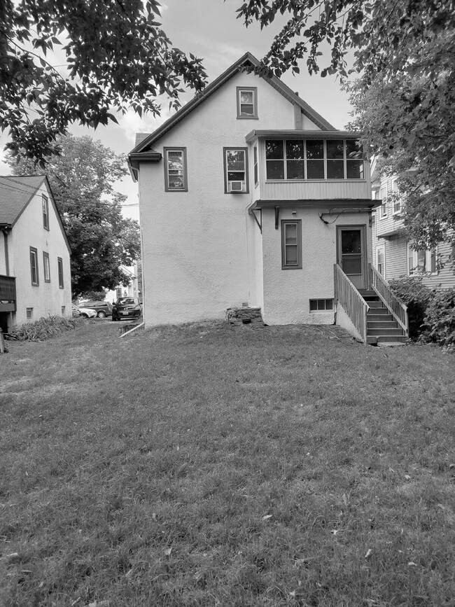 1108 16th Ave SE in Minneapolis, MN - Building Photo - Building Photo