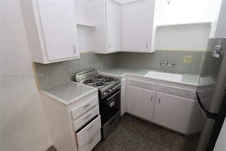 1139 NE 10th Ave in Fort Lauderdale, FL - Foto de edificio - Building Photo