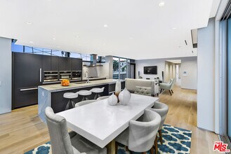 1012 2nd St in Santa Monica, CA - Building Photo - Building Photo