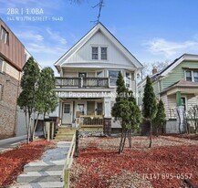 944 N 37th St in Milwaukee, WI - Building Photo
