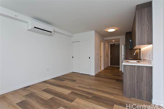 property at 1515 Liona St