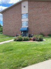 Luther Park Apartments in Des Moines, IA - Foto de edificio - Building Photo