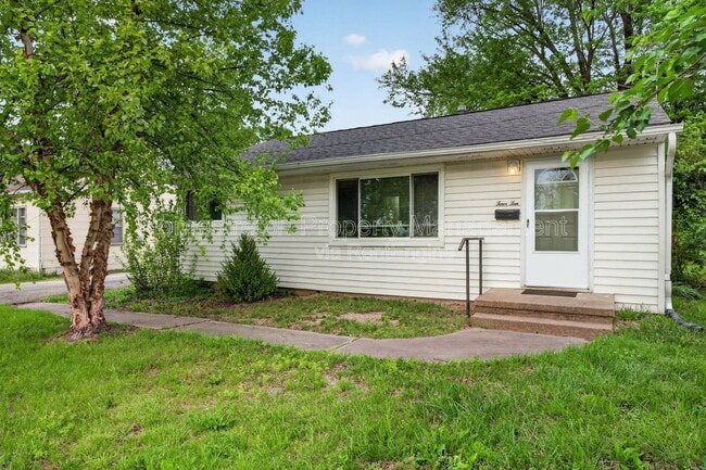 410 McKinley Ave in Warrenton, MO - Building Photo - Building Photo