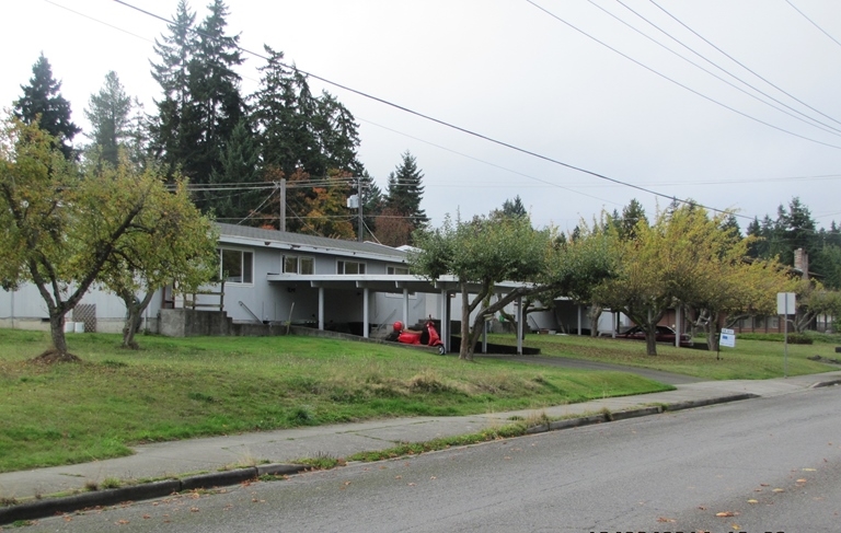 102-114 E Park Ave in Port Angeles, WA - Building Photo