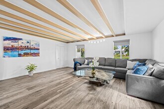 1300 SW 17th St in Fort Lauderdale, FL - Building Photo - Building Photo