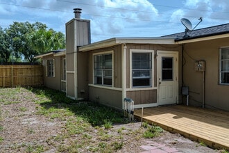 2078 Keyes Ln in Deltona, FL - Building Photo - Building Photo