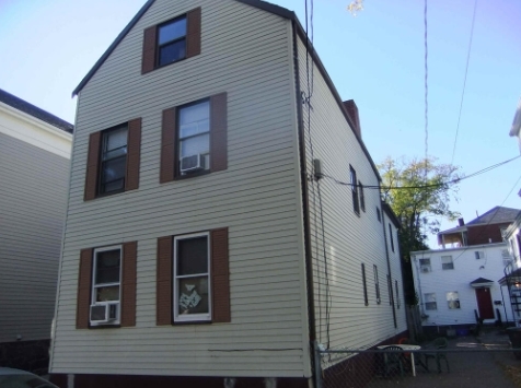 140 Thorndike St in Cambridge, MA - Building Photo