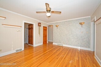 2550 Troy Schenectady Rd, Unit 2550 Troy-Schenectady Rd in Niskayuna, NY - Building Photo - Building Photo