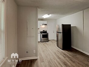 956 Boca Raton Dr in Forest Park, GA - Foto de edificio - Building Photo